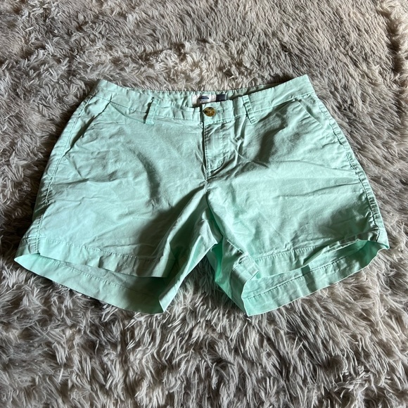 Old Navy Mid-Rise Everyday Khaki Shorts For Women - 5 inch inseam - Picture 2 of 4
